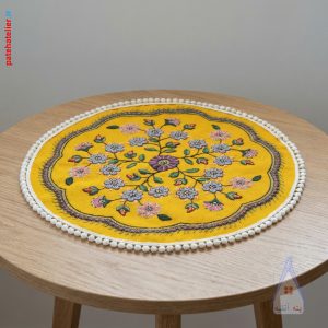 رومیزی پته دوزی طرح ماه گل