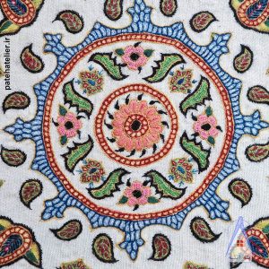 رومیزی گرد پته دوزی اصیل کرمان با شال پشمی و رنگرزی گیاهی