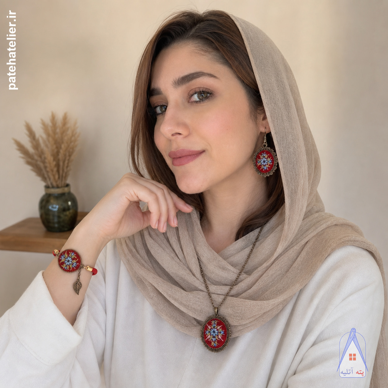 اکسسوری-خاص-زنانه ست اکسسوری پته دوزی طرح گل یاقوت